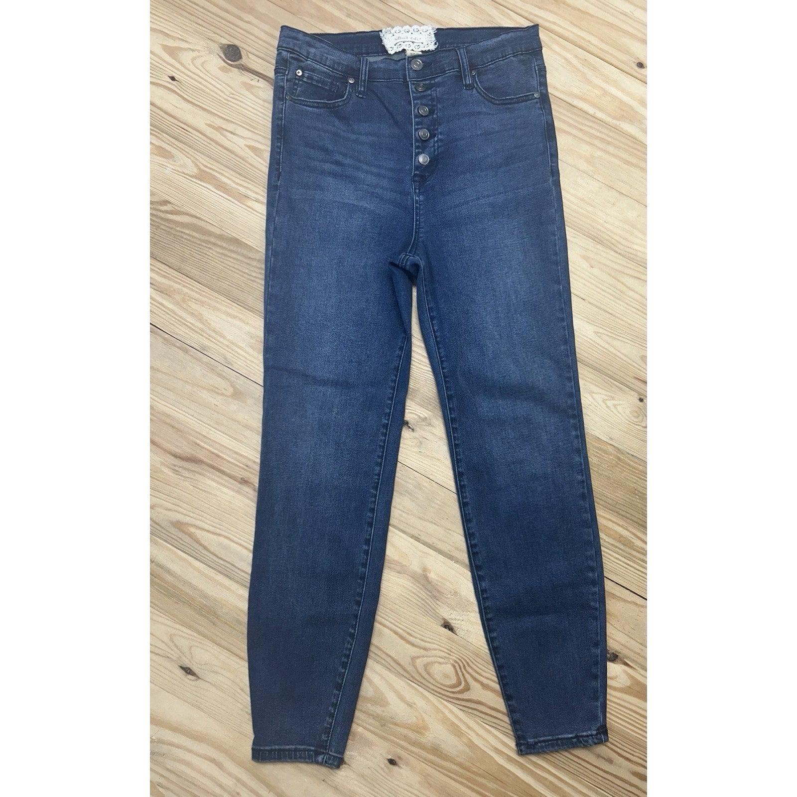 Altar'd State Jeans Womens 30 Blue Skinny Medium Wash Denim Low Rise Button Fly.