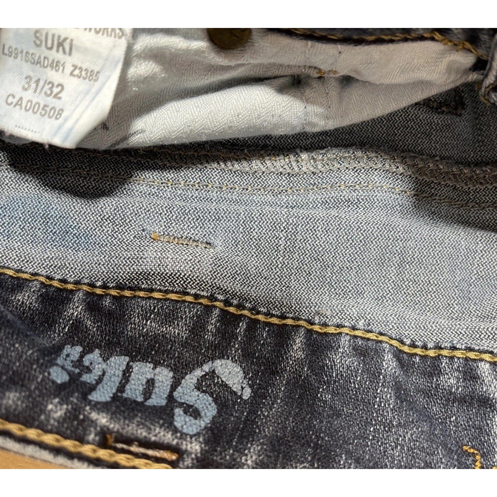 Silver Jeans Women Boot Cut Low Rise Dark Wash Denim Suki Stretch Denim 31/32