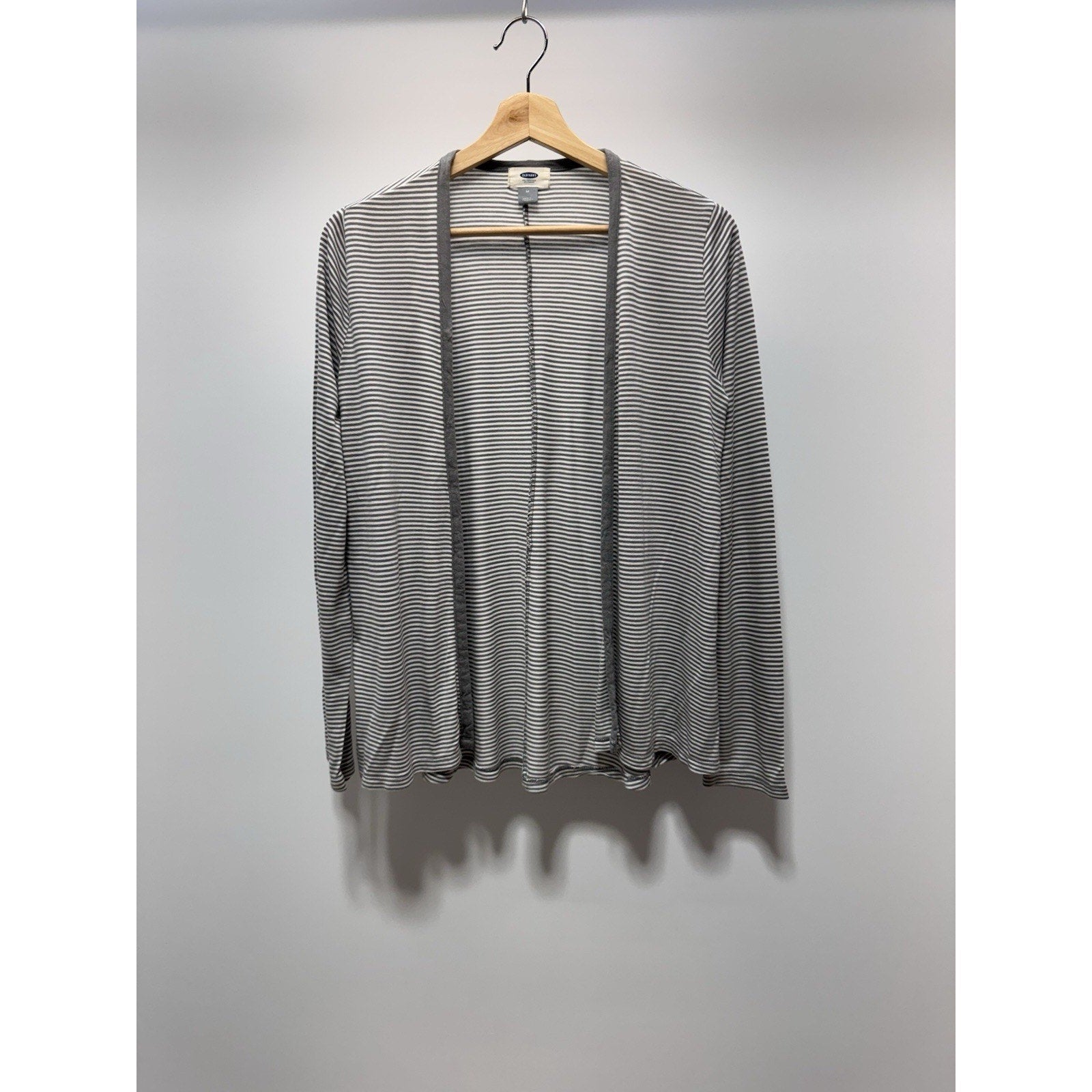 Old Navy Cardigan Jersey Sweater Grey White Long Sleeve Women’s Size Medium