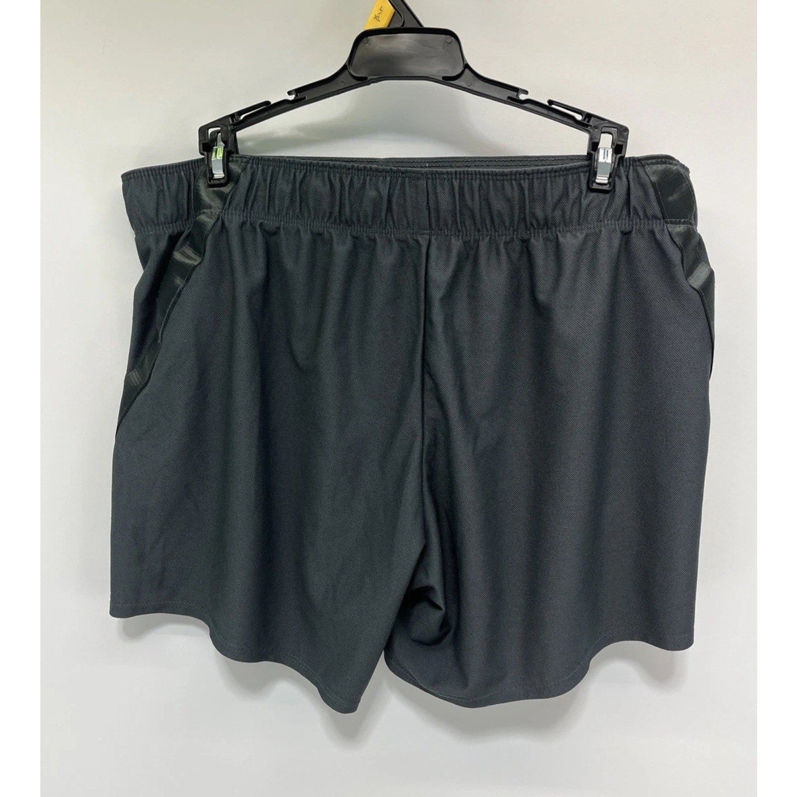 Nike Shorts Women's Gray Dri Fit Dry Attack Gym Training 5" Active Size L EUC