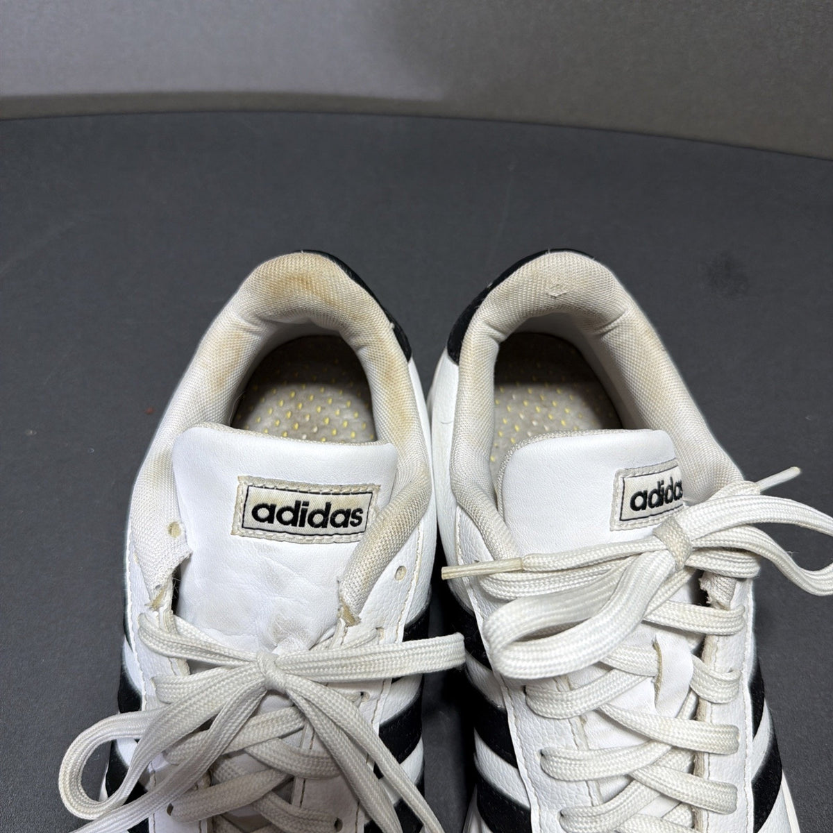 ADIDAS GRAND COURT 2.0 BLACK AND WHITE GENUINE AUTHENTIC VINTAGE SIZE 9.5 SHOES