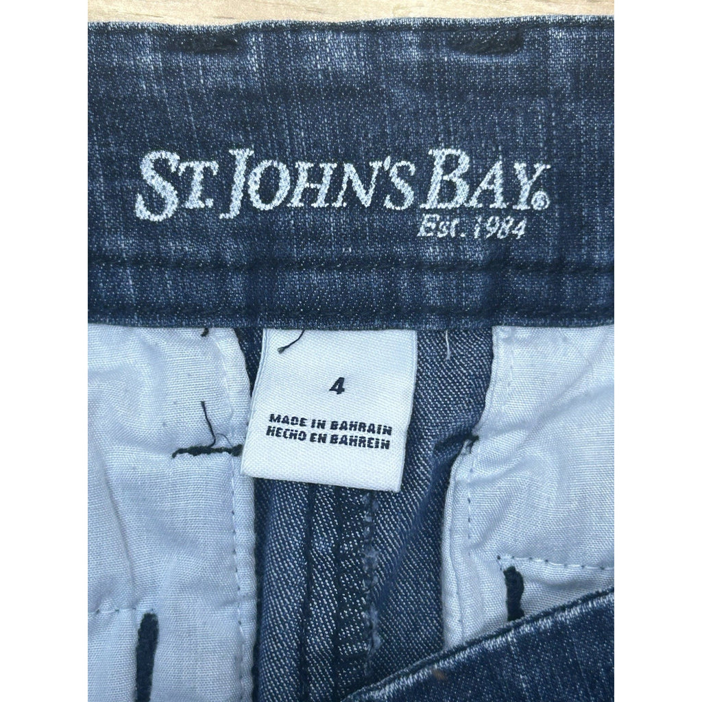 St. Johns Bay Womens High-Rise Blue Capri Jeans Size 4.