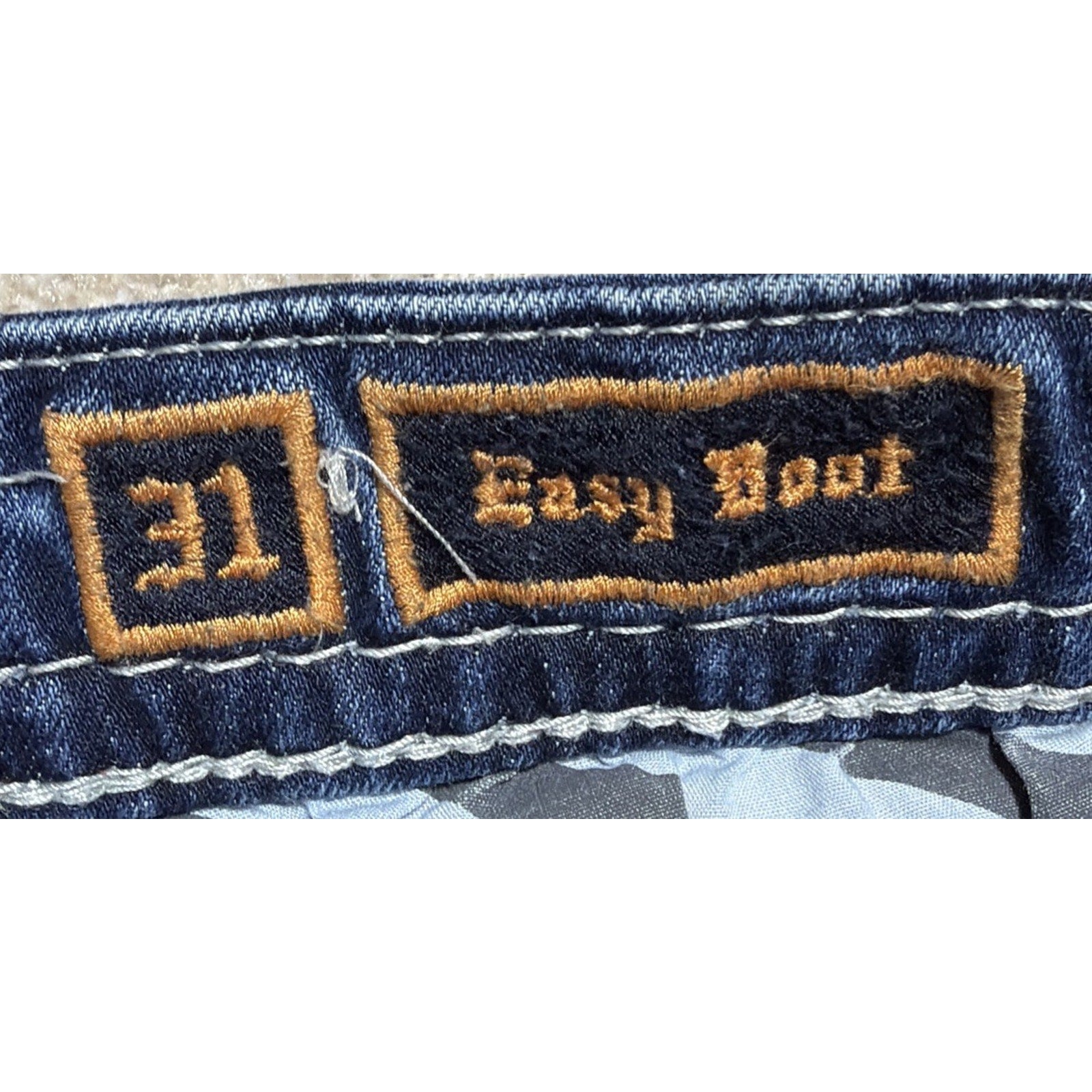 Rock Revival Fiery Red Easy Boot Denim Blue Jeans Embellished MidRise 31x28 Hem