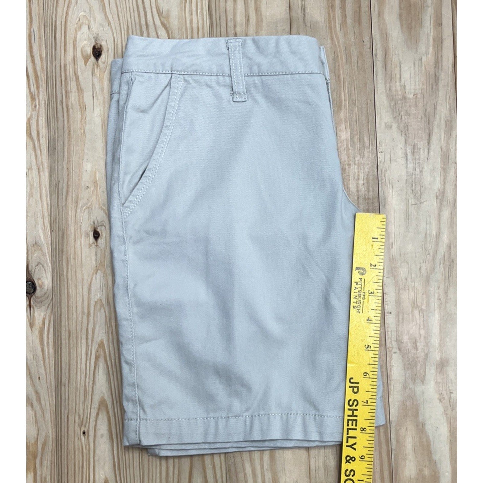 Aeropostale Bermuda Shorts Twill Womens Size 2 Khaki