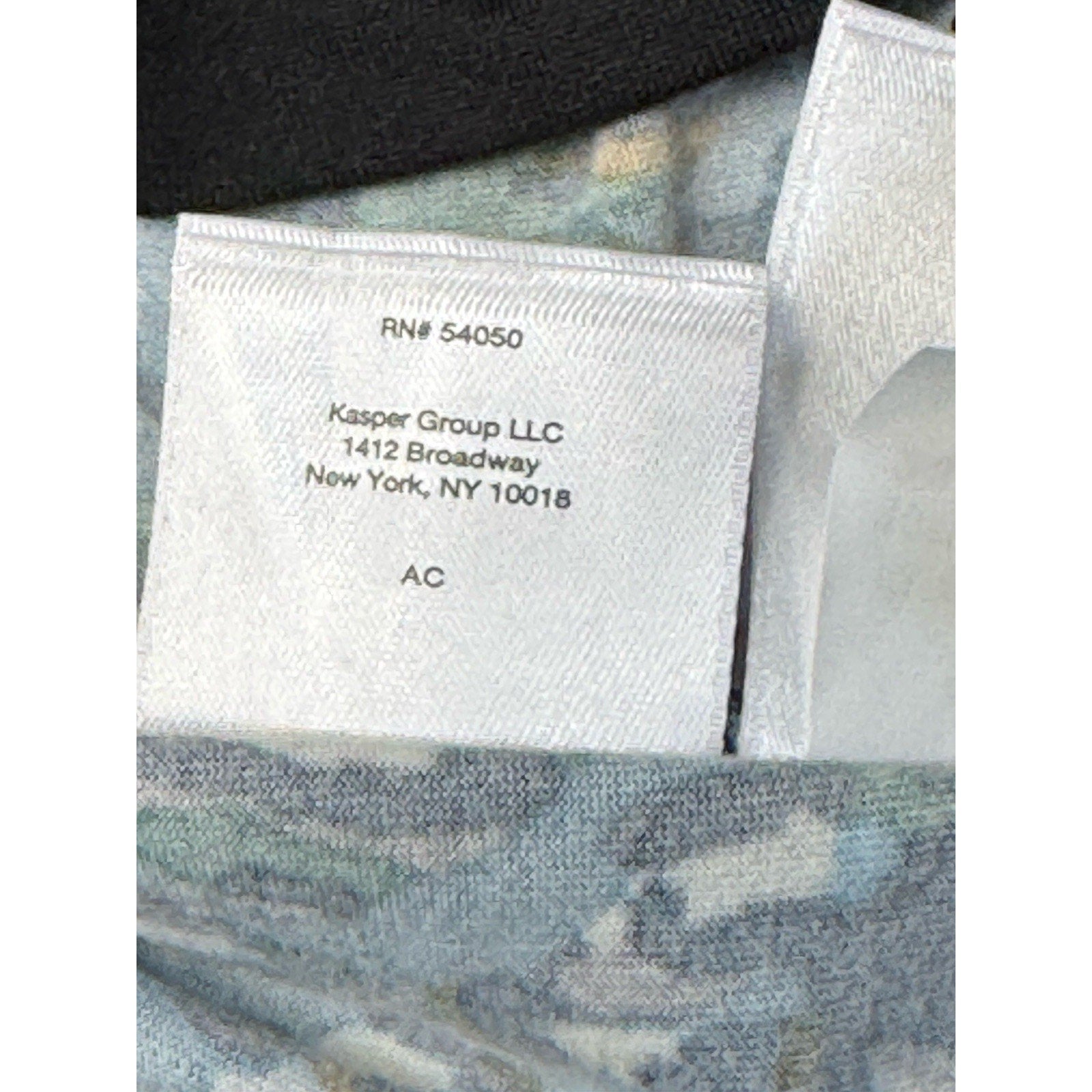 Nine West Black & Multi Animal Print Long Sleeve Women’s Size Large NWT