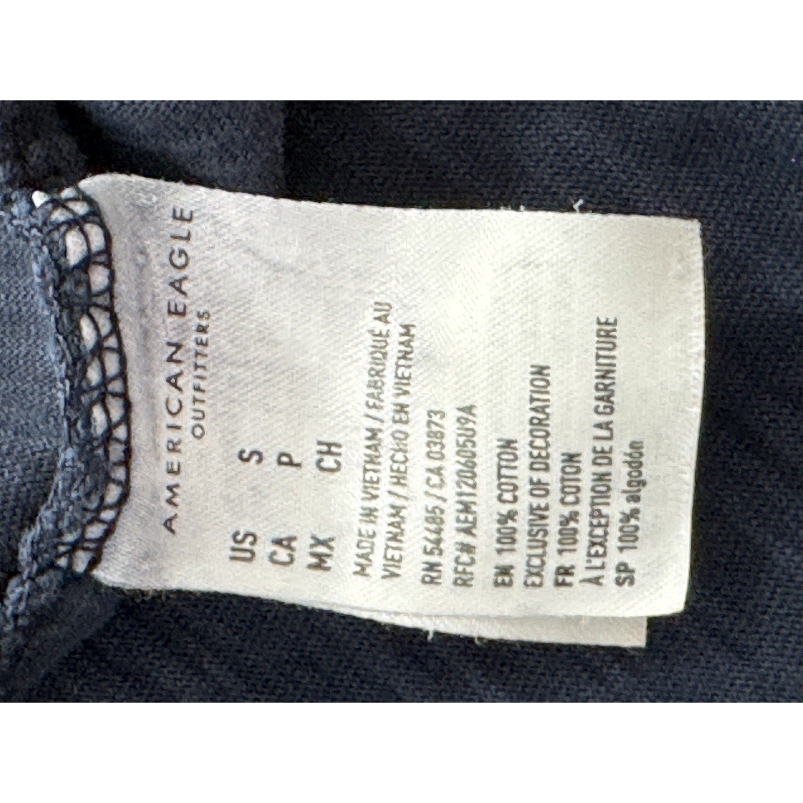 AMERICAN EAGLE AE MEN'S ATHLETIC FIT T-SHIRT NAVY BLUE SMALL
