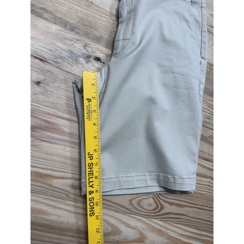 IZOD Saltwater Shorts Stretch Flat Front Relaxed 9.5 Inseam Tan Khaki Men’s 30