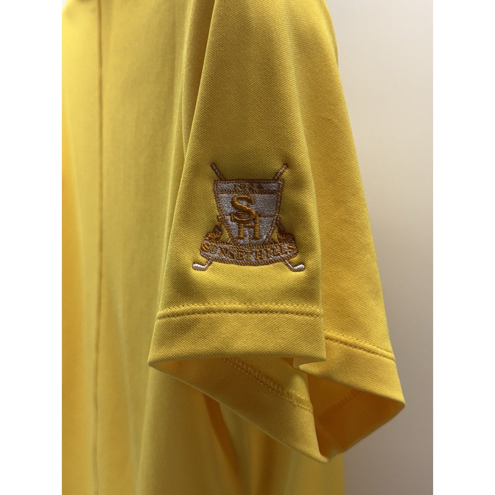 Nike Golf Dri Fit Tour Performance Yellow Polo Sunset Hills Women’s Size Medium