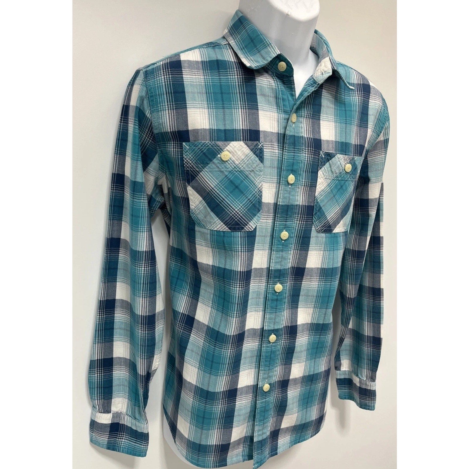 American Eagle Mens Seriously Soft Long Sleeve Casual Button Down Size Medium