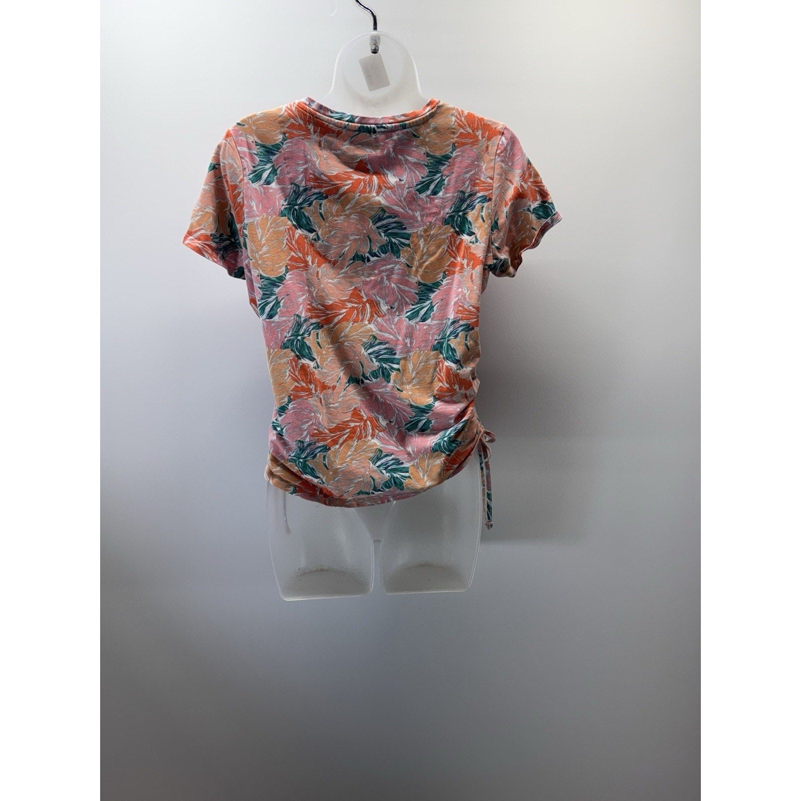 Caribbean Joe knit top size Medium short sleeve V neck Hawaiian floral pullover
