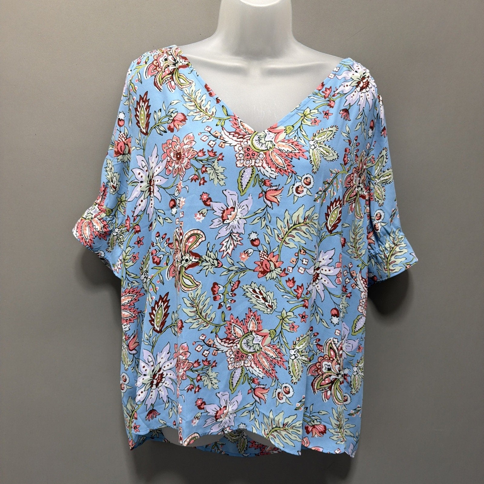 Loft Short Sleeve Light Blue Floral V-Neck Boho Blouse Size XL New With tags