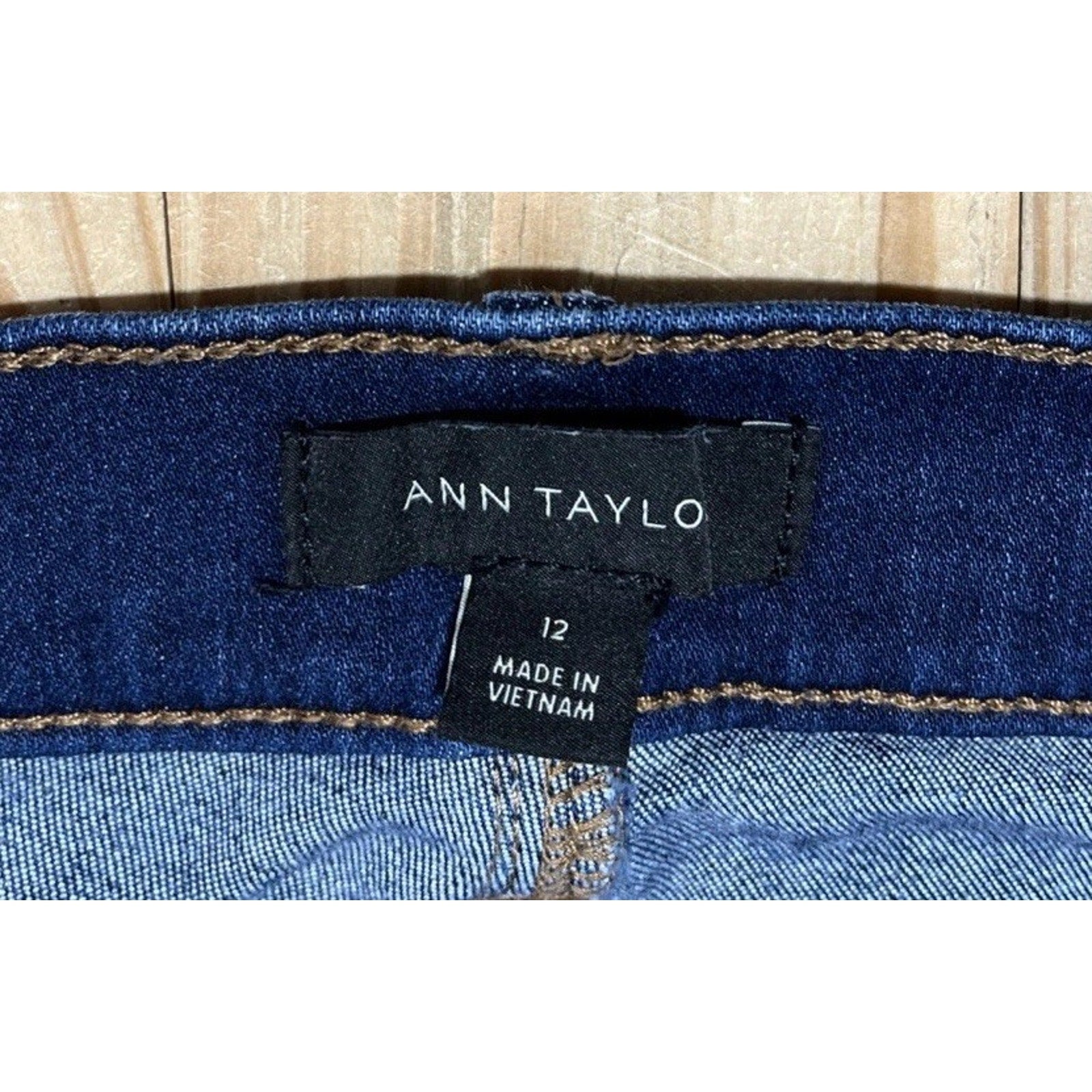 Ann Taylor “The Boot Crop” Womens Size 12 Blue Denim Dark Wash