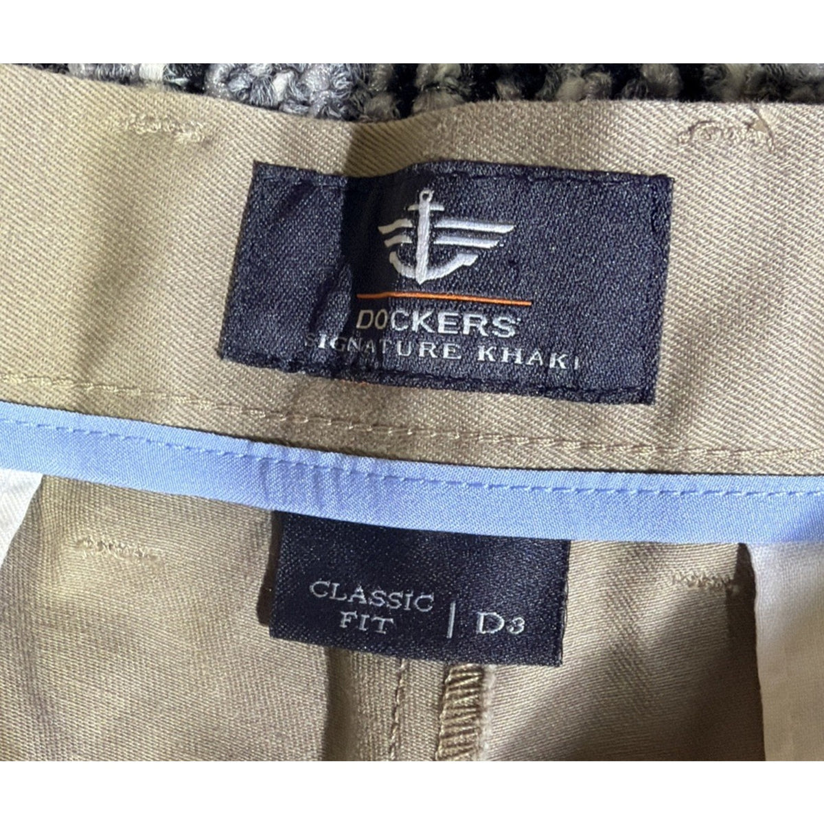 Dockers D3 Signature Khaki Pants Mens 36x32 Classic Fit Pleated Tan NWT Cotton