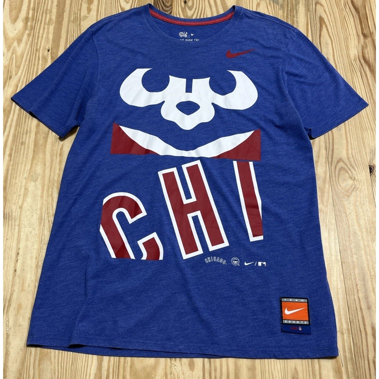 CHICAGO CUBS NIKE TEE Tri-Blend Blue Shirt Size Small Athletic Cut COOPERSTOWN