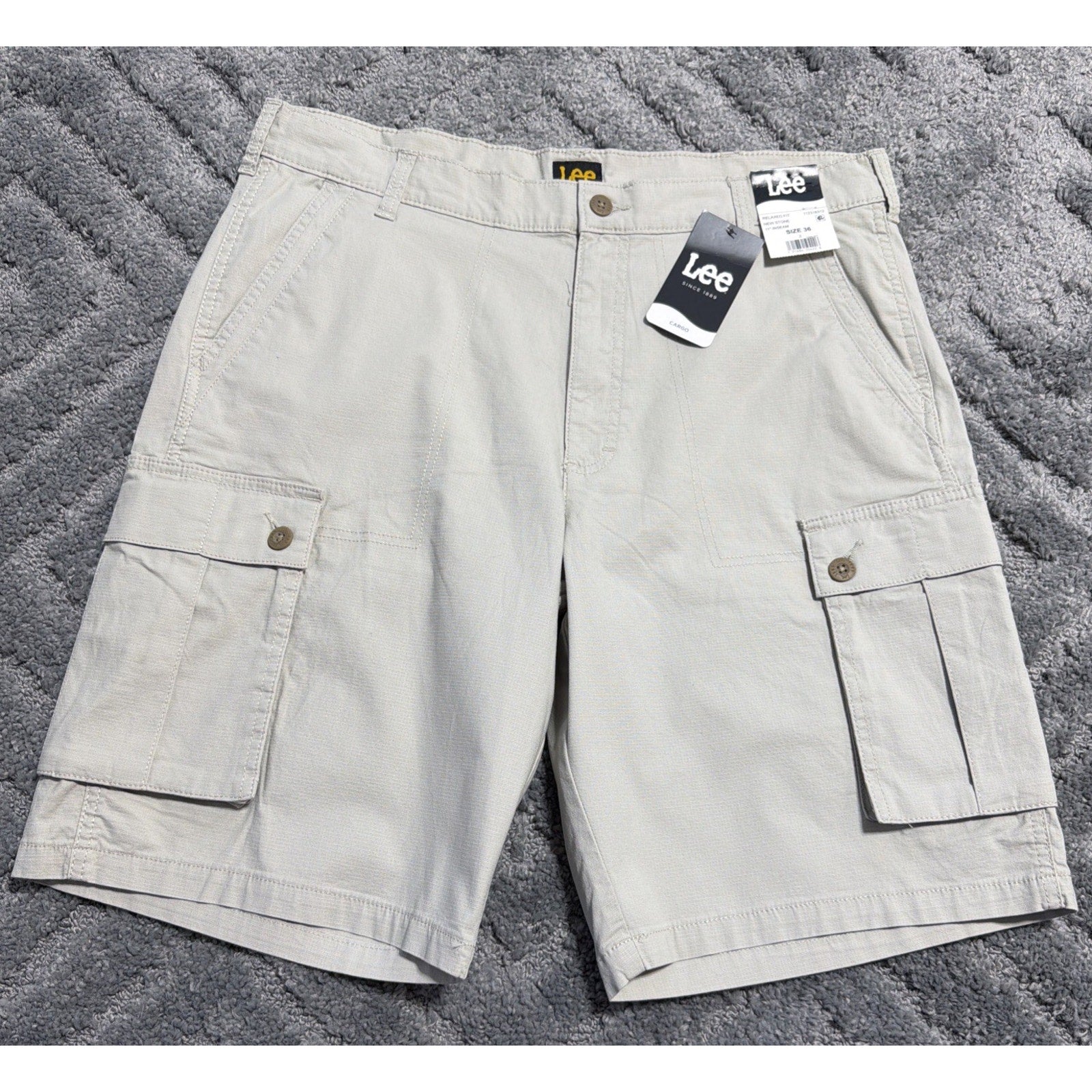 Lee Men's Cargo Shorts Size: 36 New Stone #6312 Relaxed Fit Stretch
