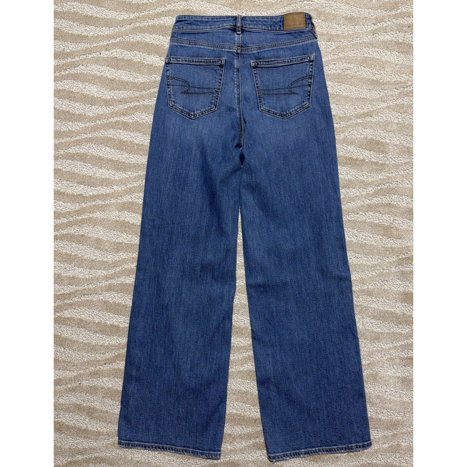American Eagle Super High Rise Baggy Wide Leg Distressed Jeans Size 2 / 27x31