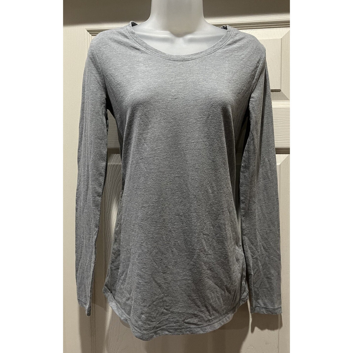 NOBO No Boundaries Women's Sz L Gray Ribbed Knit Long Sleeve Fitted T Shirt