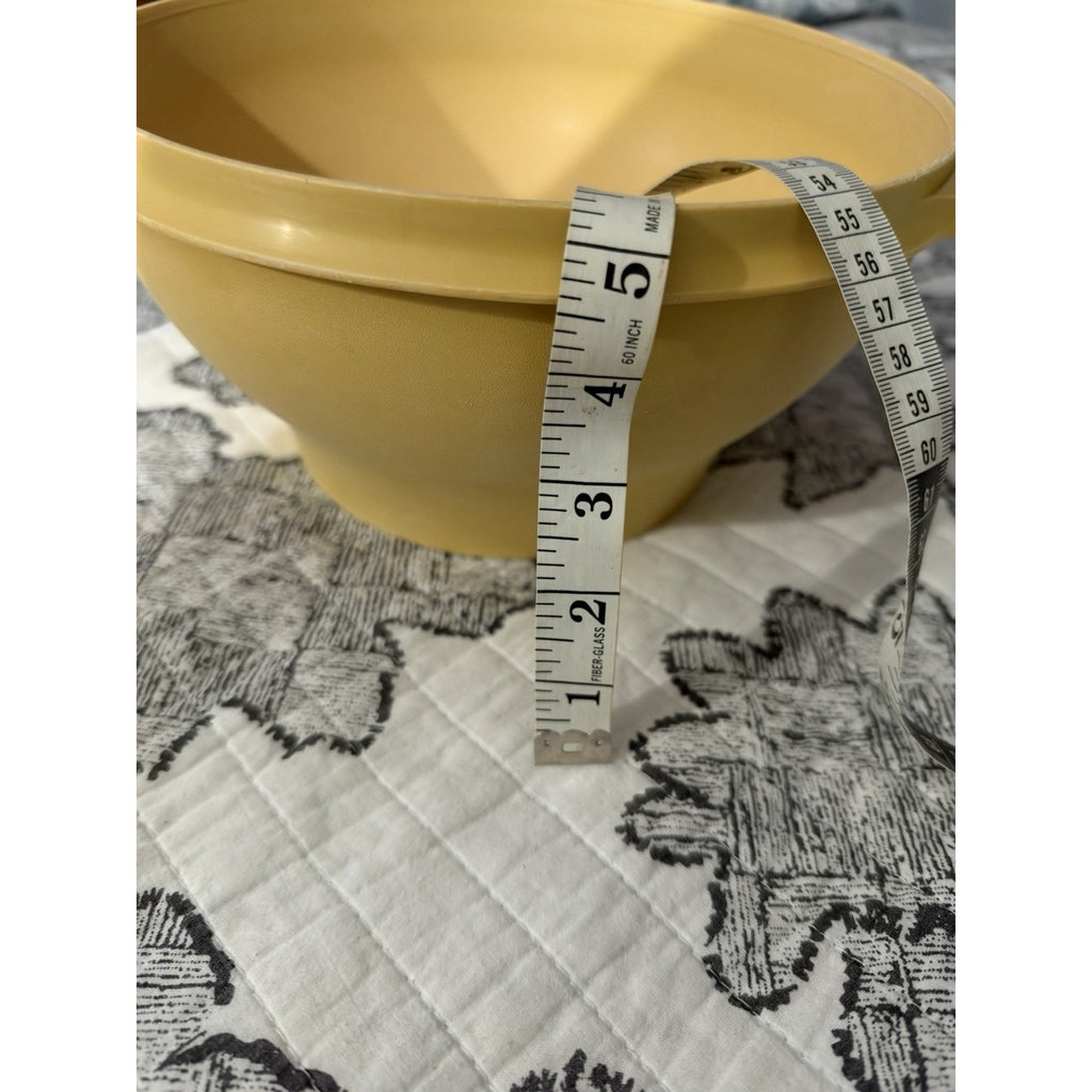 VTG Tupperware Servalier Harvest Gold 6"x12”Salad Serving Bowl & Lid 880 CLEAN