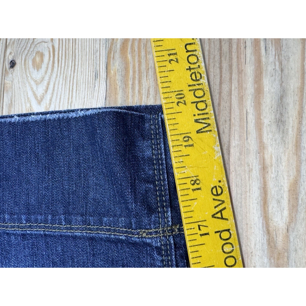 Maurices Women's Crop Blue Denim Jeans Basket Weave Sz 7/8