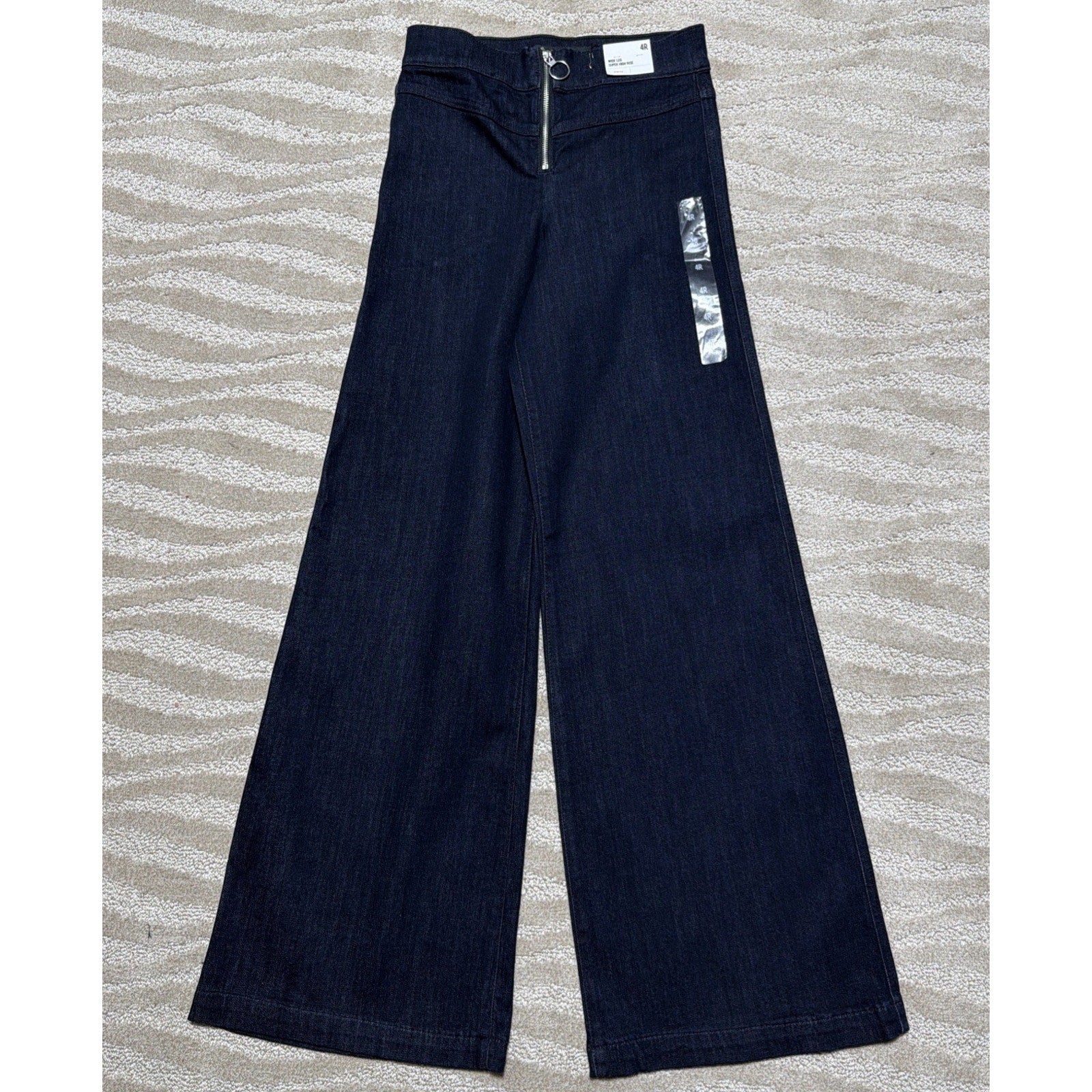 New Express Super High Waisted Exposed Zip Wide Leg Jeans Size 4 R