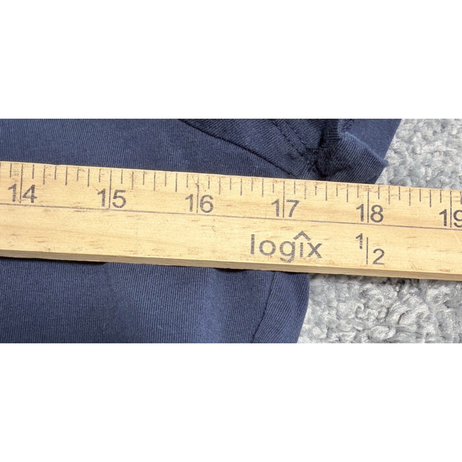 NAUTICA Super Soft T - Shirt / Sz Medium Navy Blue