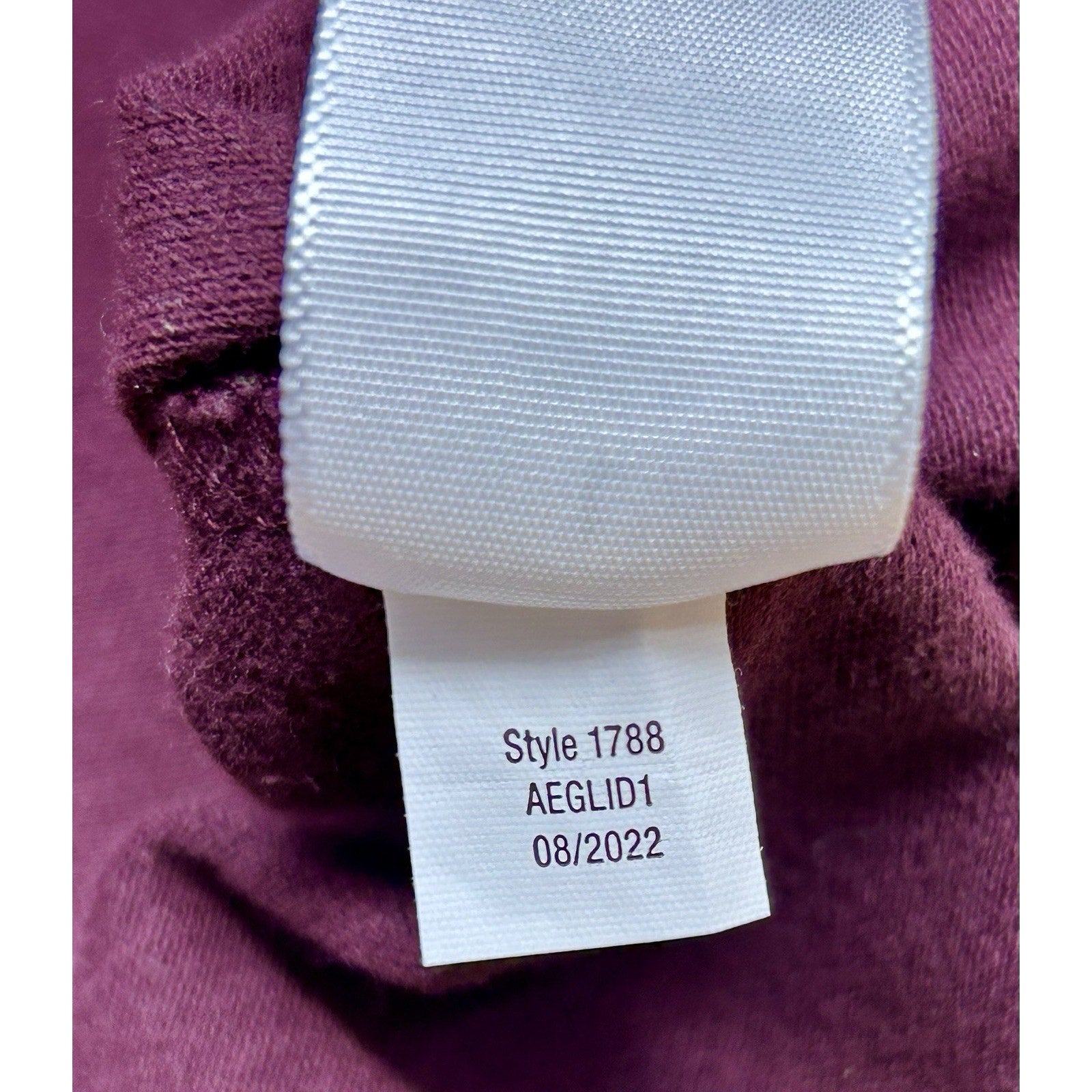 Aeropostale Tank Top Purple Junior Sz Large With White Embroidery.