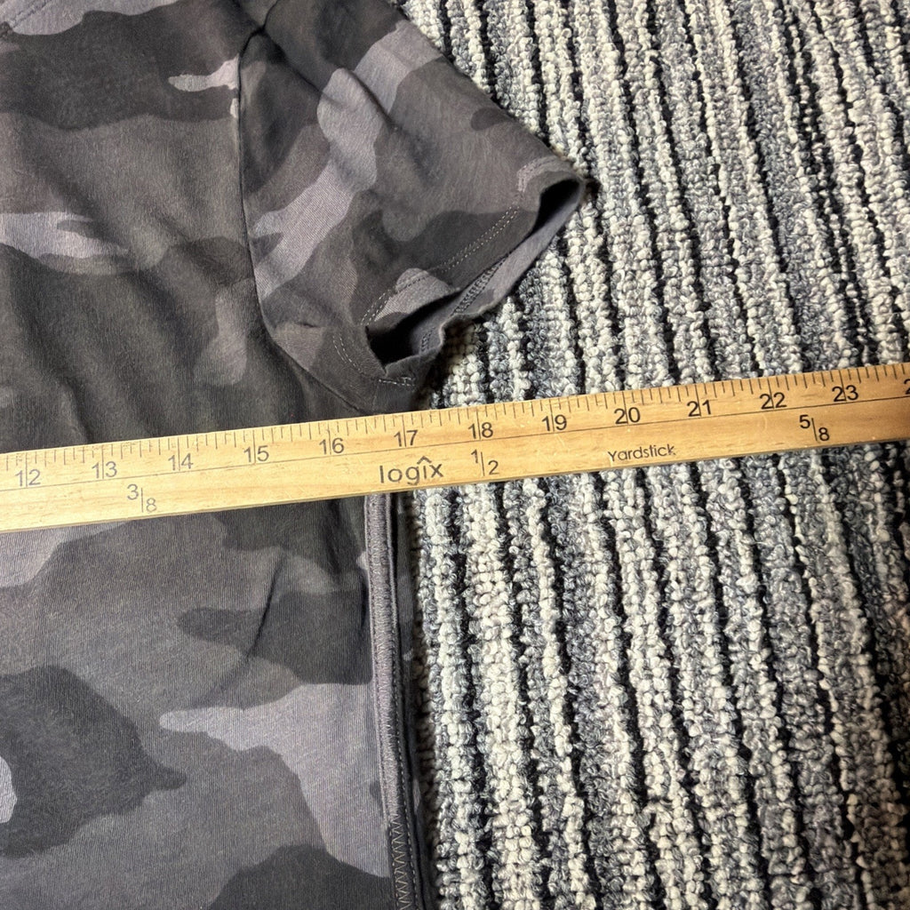Athleta Cotton camo crew tee shirt Size Small