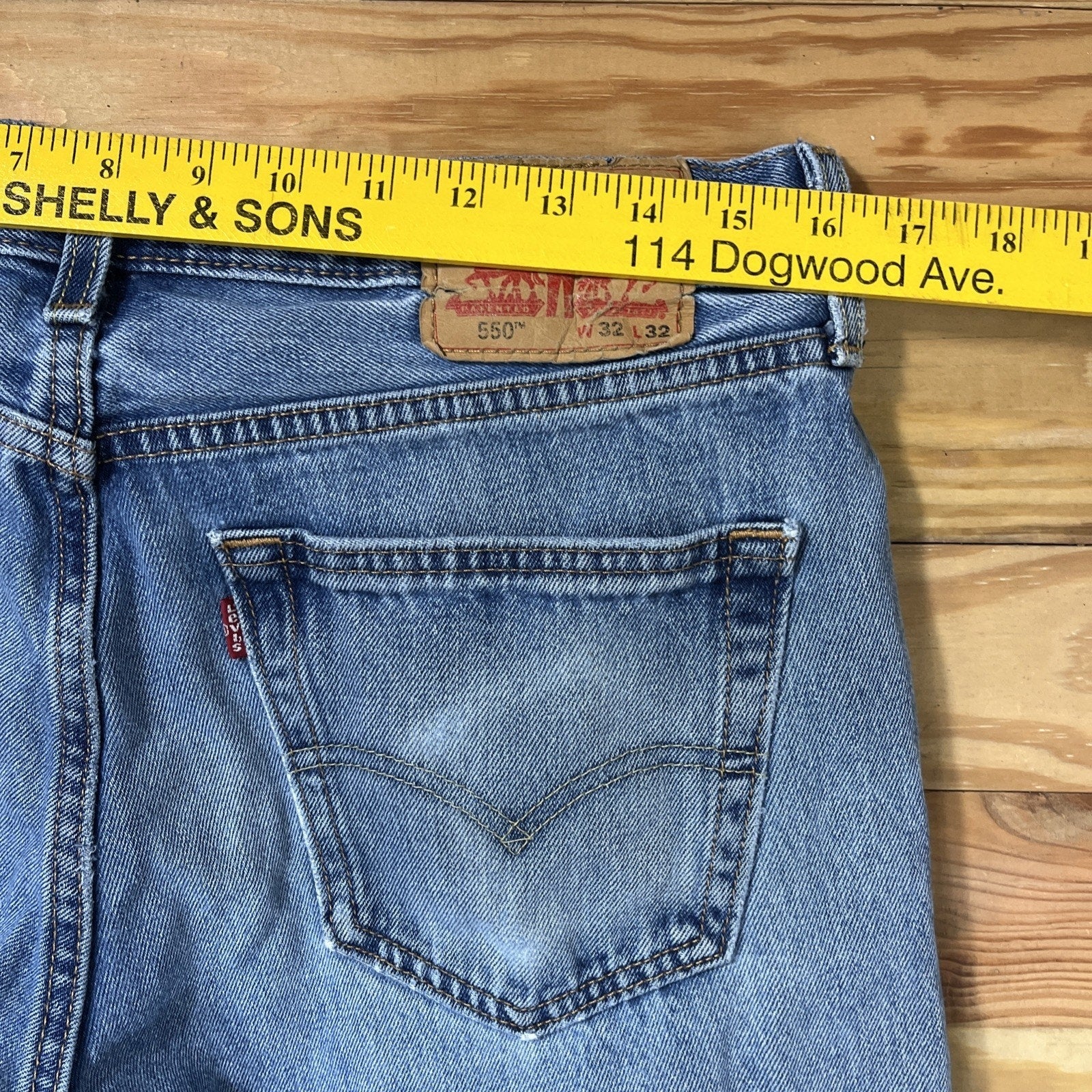 Levi's 550 Jeans Men's 32x32 Blue Relaxed Medium Wash Straight USA Denim