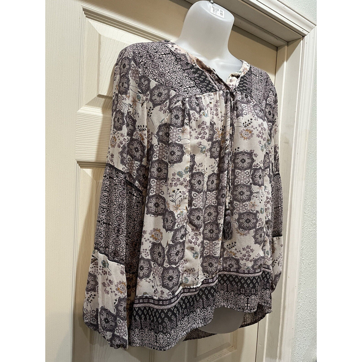 Knox Rose Semi Sheer Boho Top Womens Sz M Purple Floral Bishop Sleeve Tassel