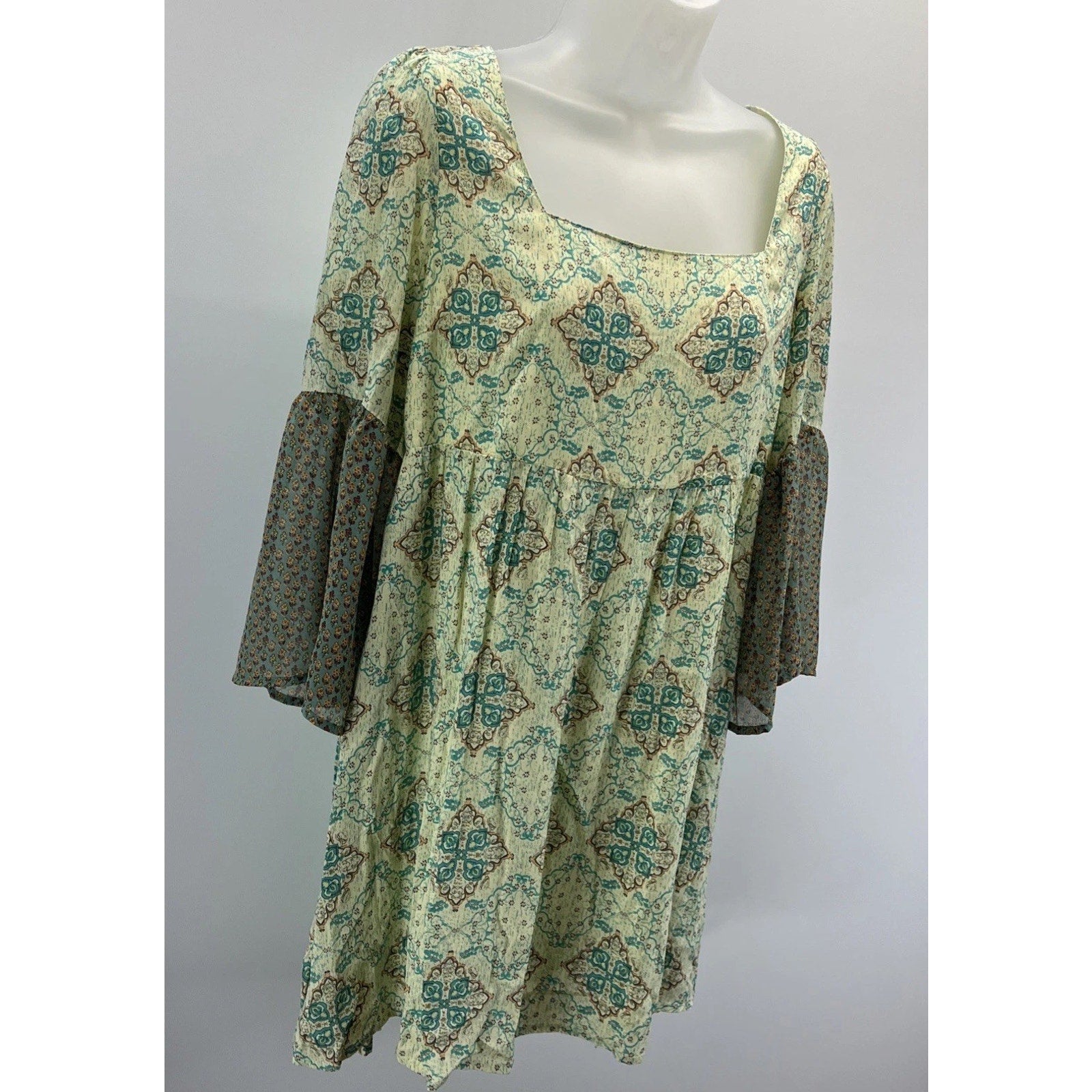 Umgee Women's Bohemian 3/4 Length Sleeve Tie Back Tunic Blouse Size Small