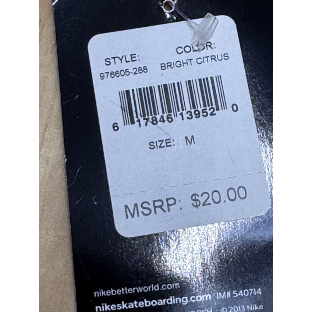 Nike SB Boys Nike Skateboarding Swoosh Graphic Logo Basic Crewneck T-Shirt Sz M