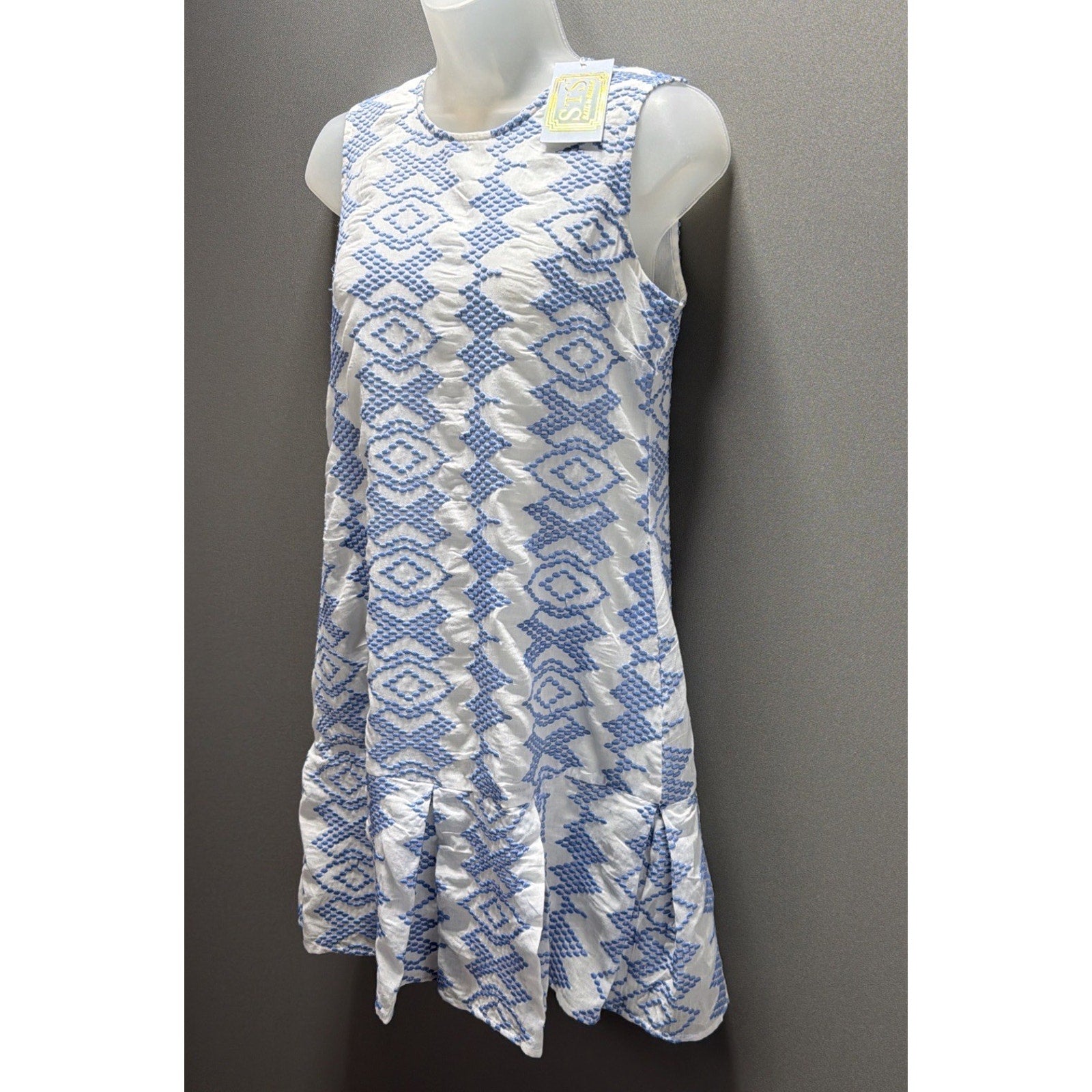NWT STS Sail to Sable White Hydrangea Embroidered Shift Dress XS $218