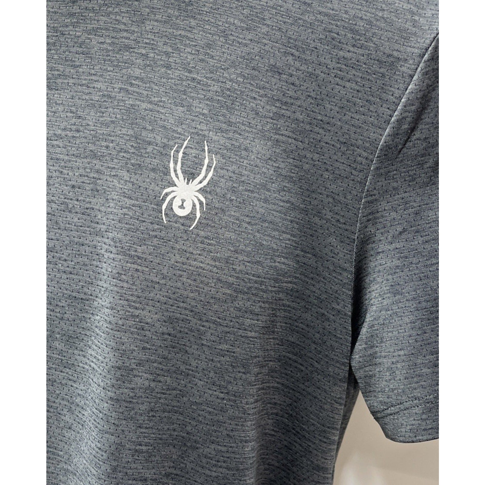 Spyder Active ProWeb T Shirt Mens Size Small Gray Black Short Sleeve Athletic