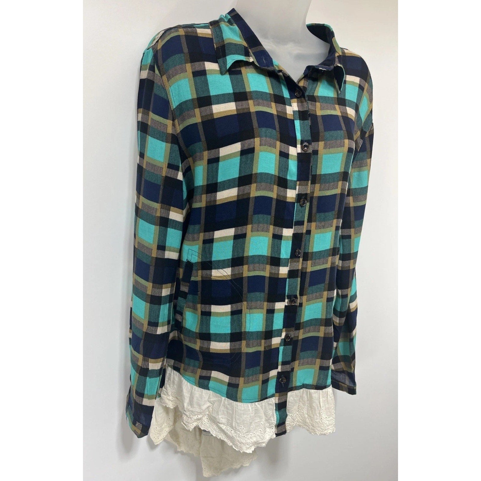Umgee curvy Plaid Tunic with Lace blue green flannel button down Small