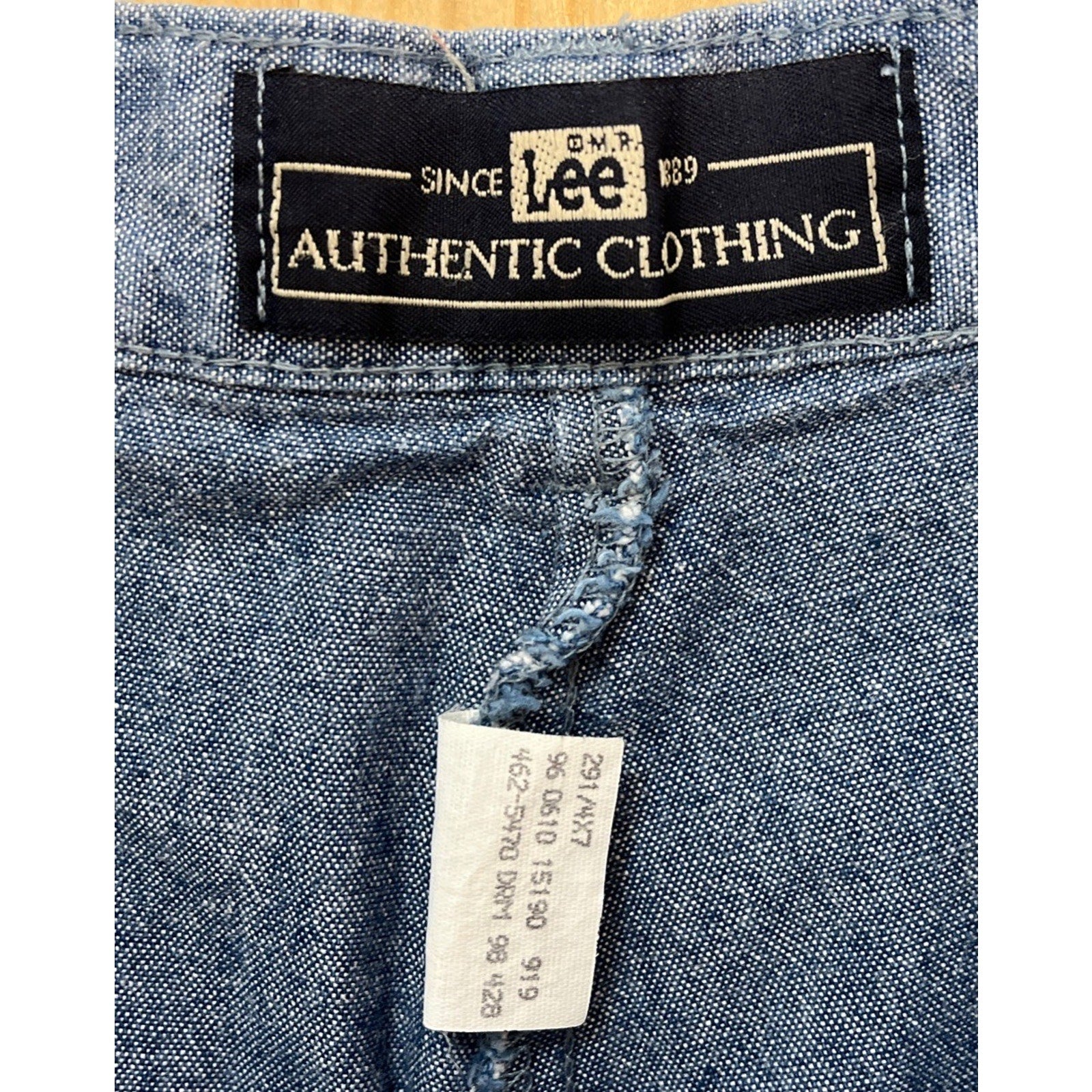Vintage Lee Jeans Authentic Clothing Pleated Denim High Rise Shorts Size 10