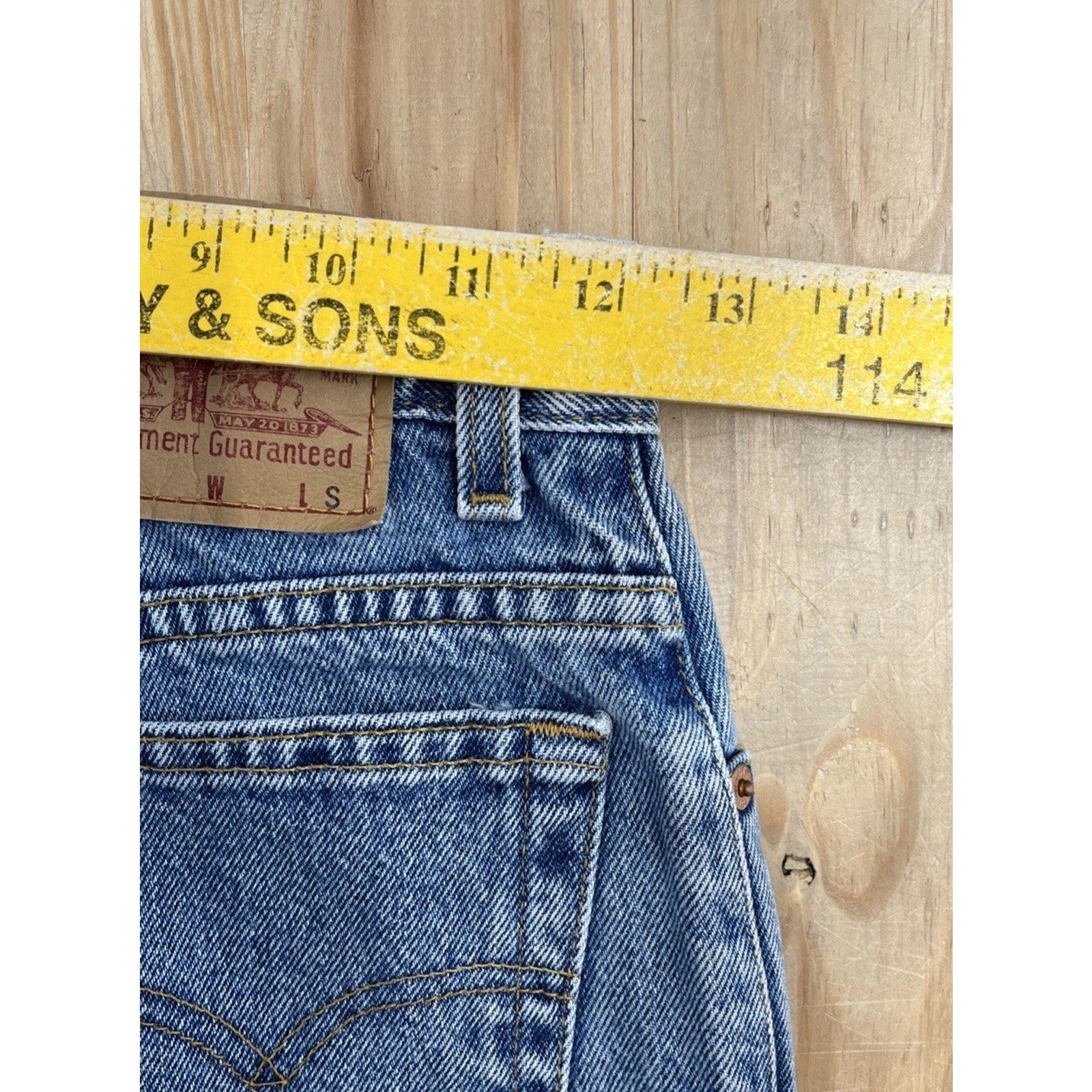 Vintage Levis Jeans 3 Jr Relaxed Fit Tapered Leg 550 Blue Medium Wash 90s 25x28