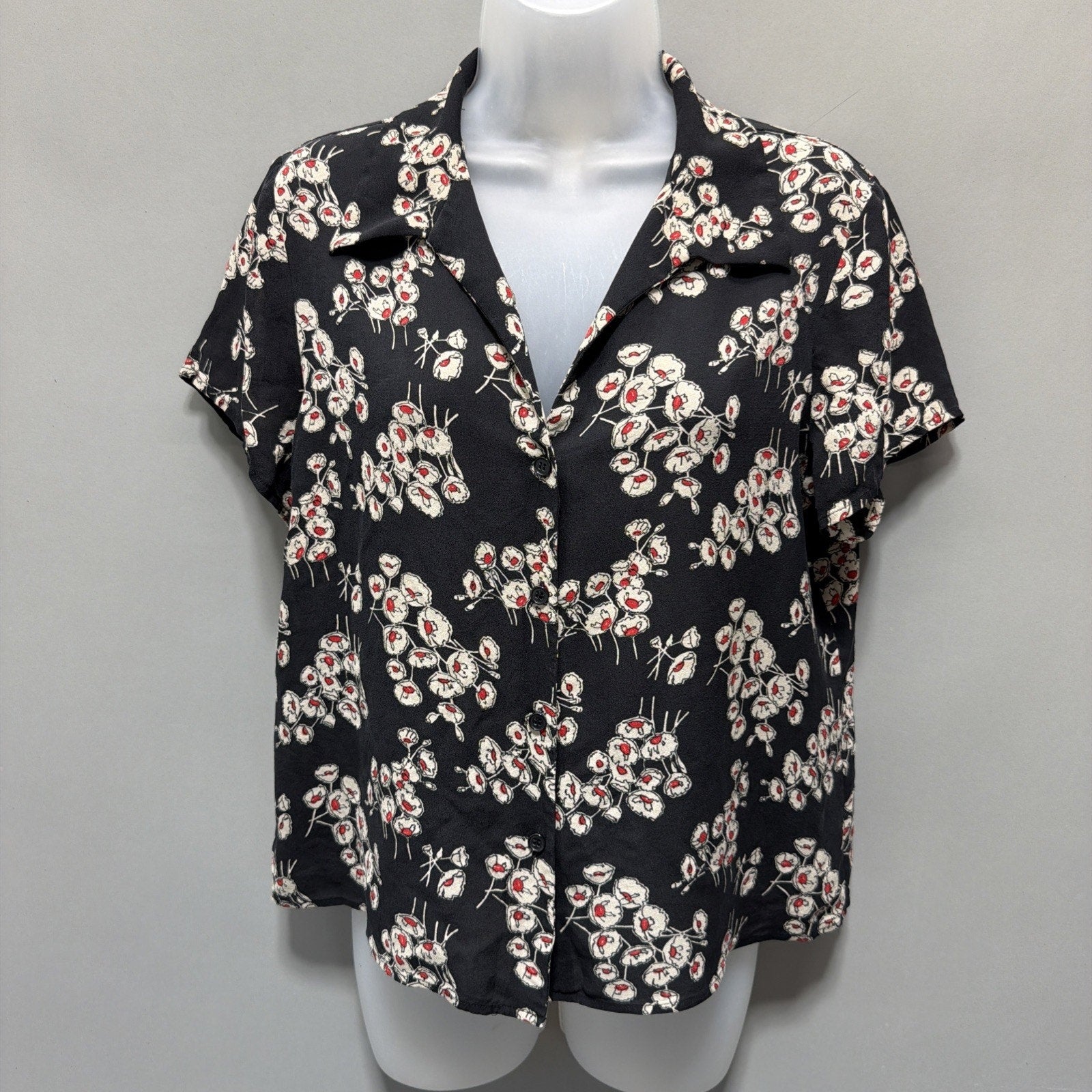Jones New York Women’s 100% Silk Blouse Size 16 Black Floral Button Fits Small