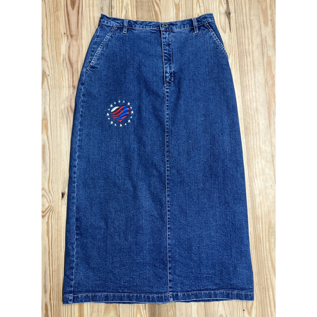 VINTAGE Gloria Vanderbilt Skirt Women 12 Blue Denim Cottage Grunge Embroidered