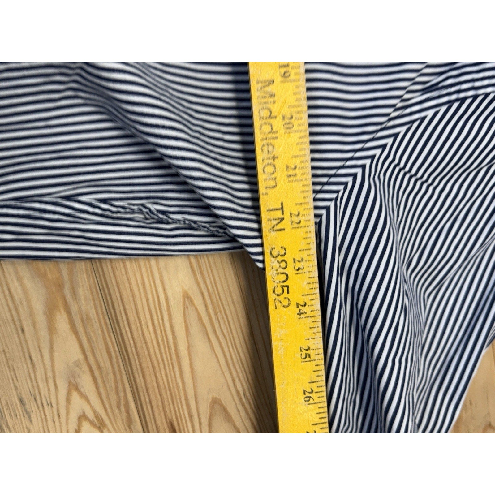 Abercrombie & Fitch Button Up Shirt Men’s White Blue Stripe Muscle Long Sleeve