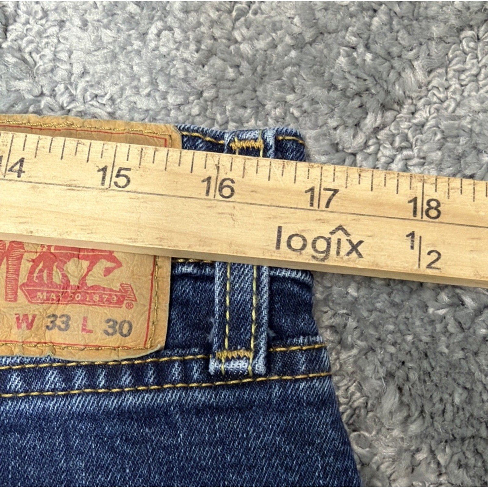 Levis 505 Mens Jeans Straight Leg Medium Wash Denim 33x30 Measure 34x28 Hemmed