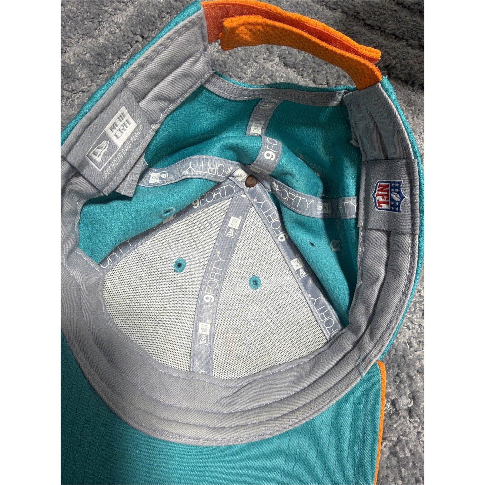 New Era Miami Dolphins NFL Teal/White Hex Neo Mesh Back 39Thirty Hat