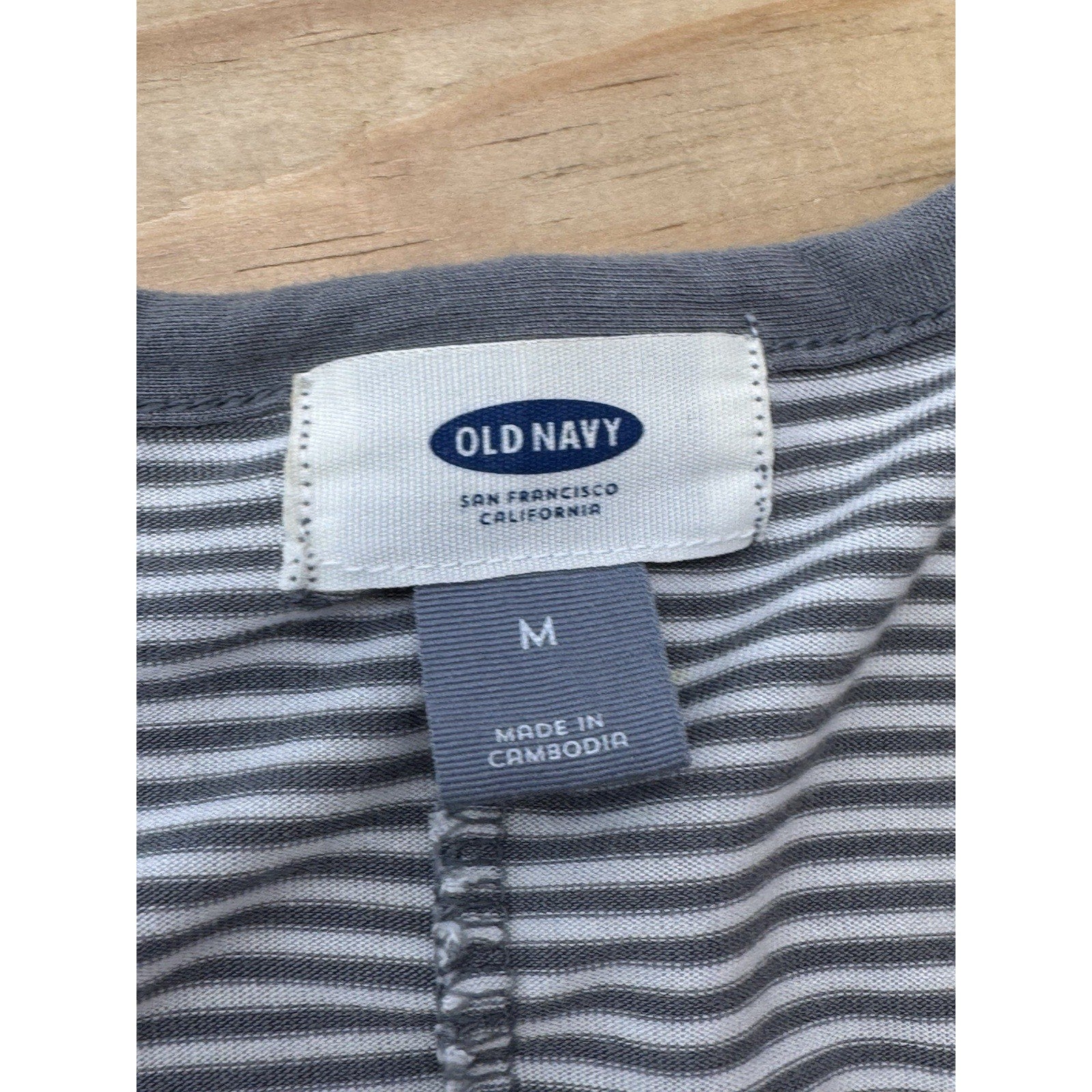 Old Navy Cardigan Jersey Sweater Grey White Long Sleeve Women’s Size Medium