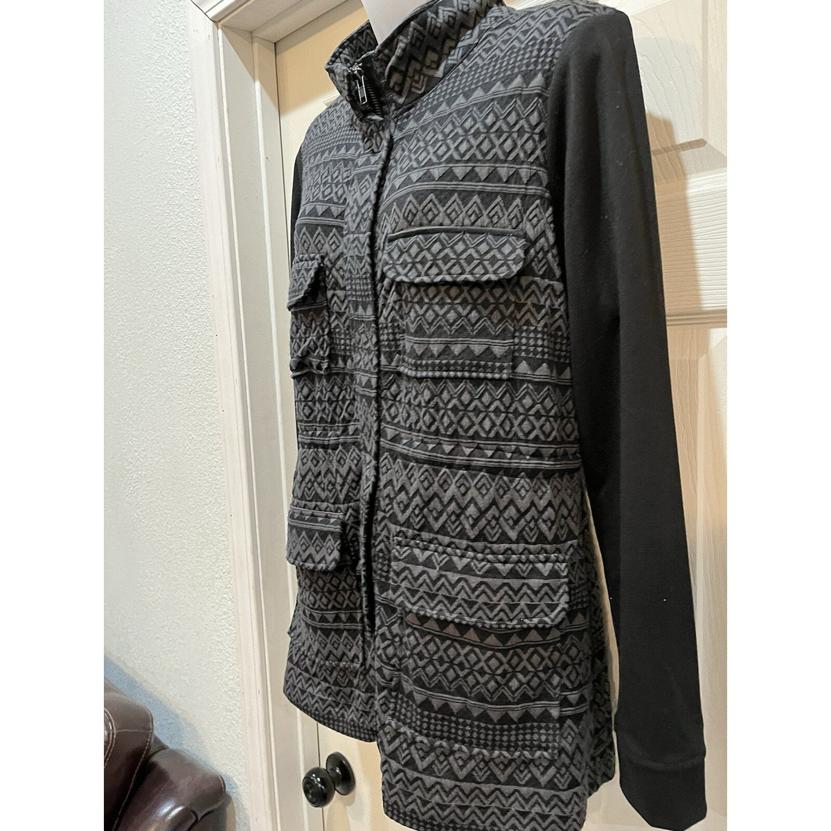 Maurices Jacket Size M Black Gray Geometric Zip Women's Lightweight Top