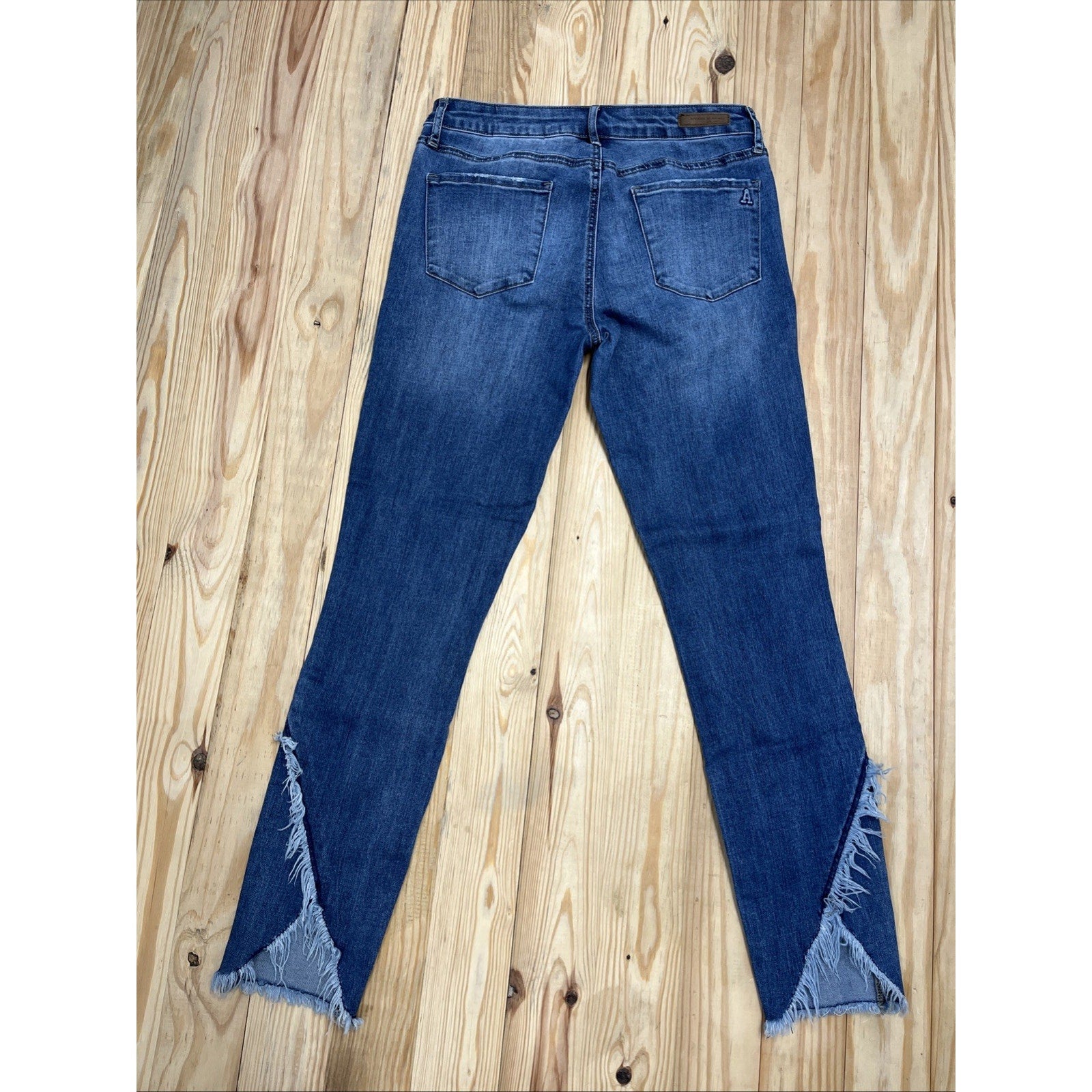 Articles of Society Women's Capitan Wash Medium Classic Skinny Leg Jeans Sz 29