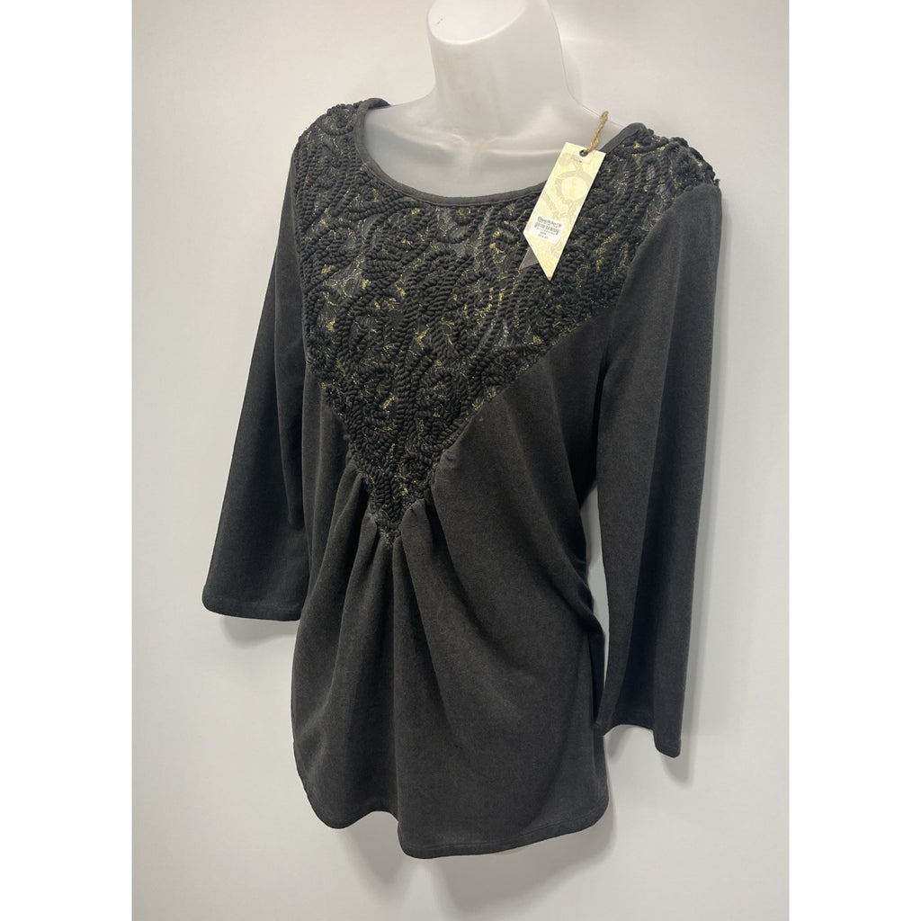 NWT GIMMICKS BKE THE BUCKLE CHARCOAL GRAY 3/4 SLEEVE LACE INSERT KEYHOLE TOP L