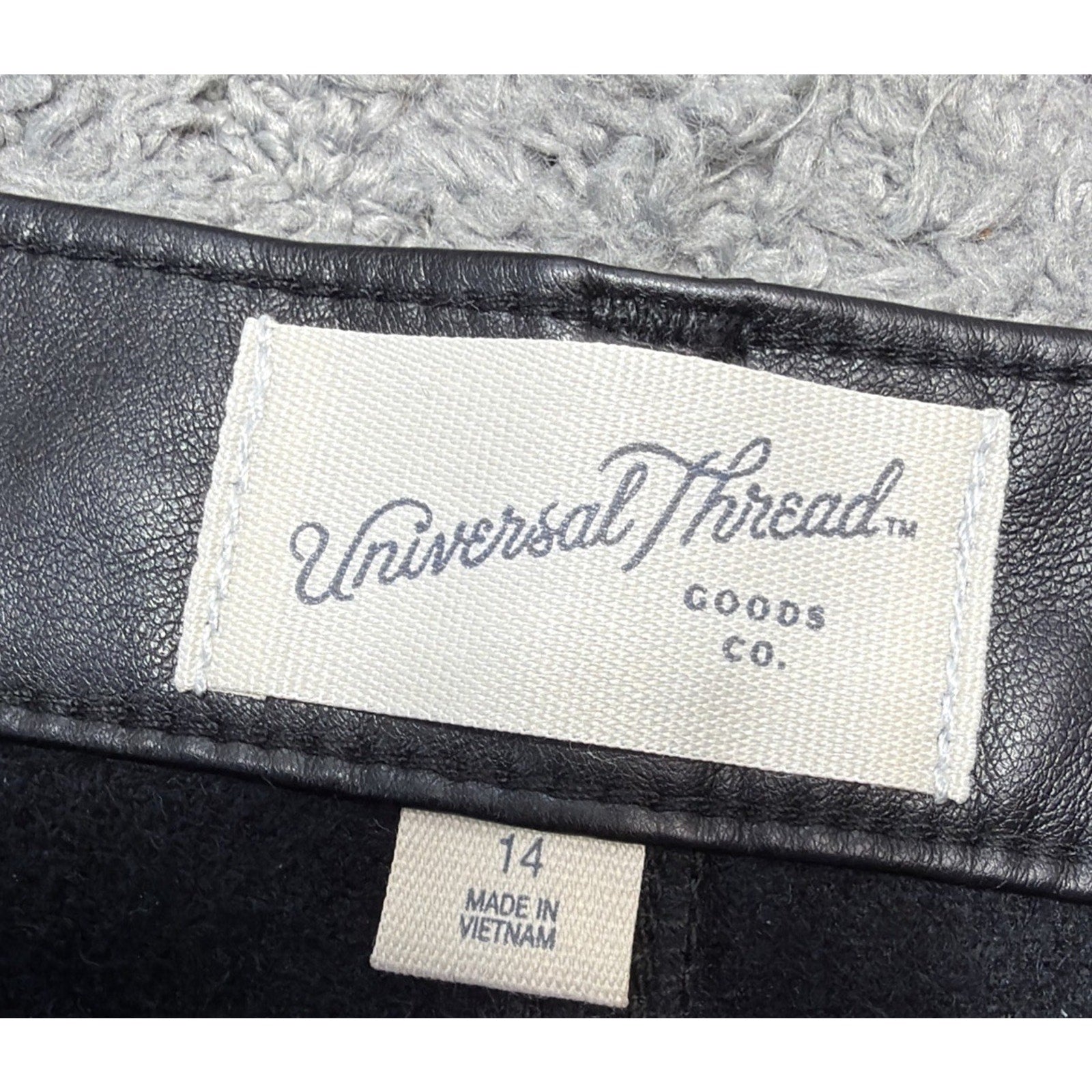 Universal Thread Women's Plus Size Faux Leather Mini Skirt Size 14 Black NWT