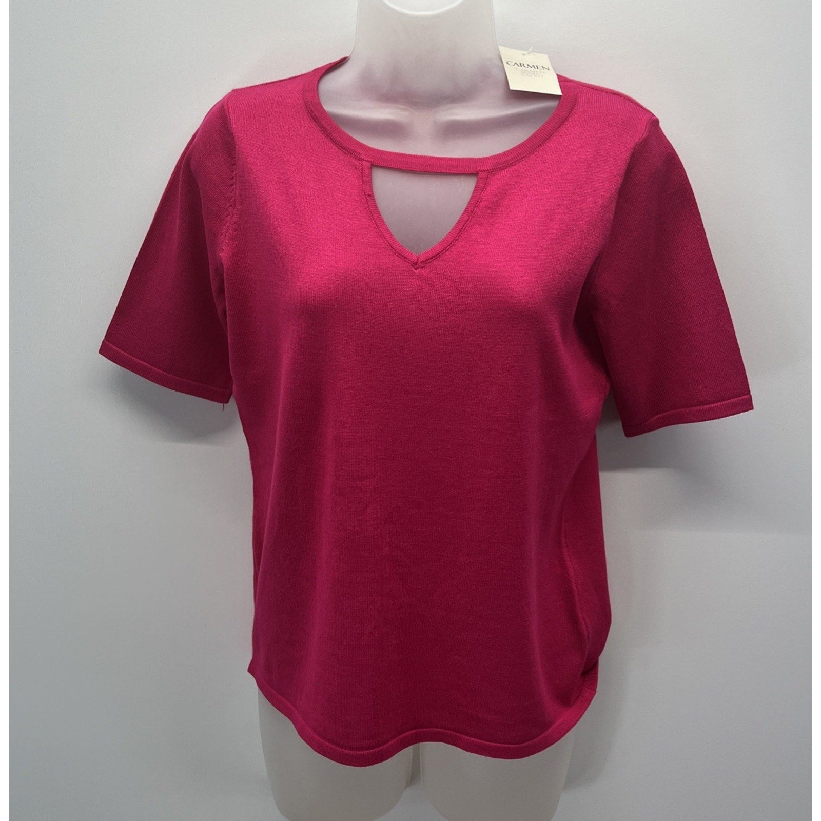 NWT CARMEN MARC VALVO, Size M Pink Ribbed Knit, Top w/Keyhole Neck