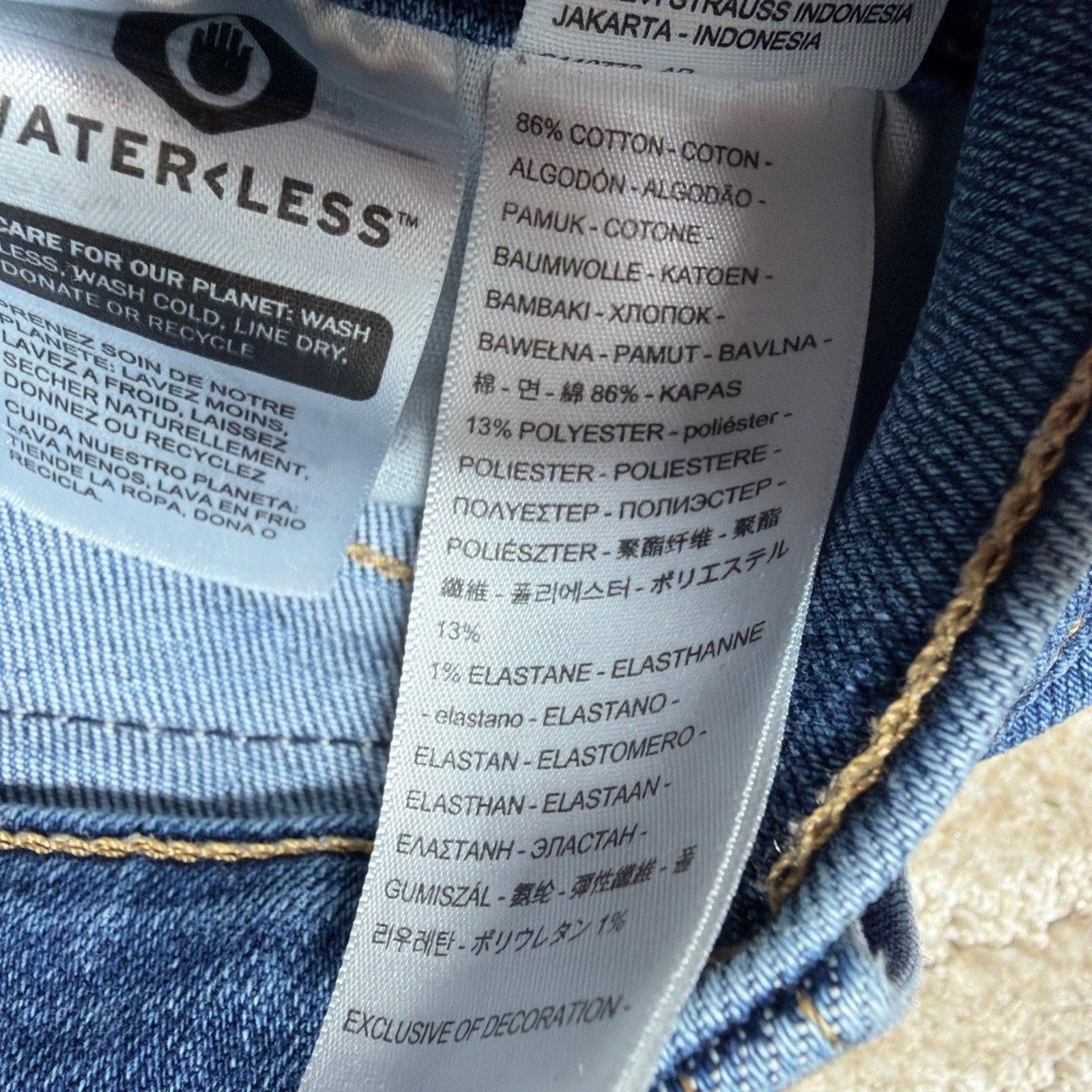 Levi’s Silver Tab Mom Jeans Women’s Size 28x27L Med Wash High Rise Denim