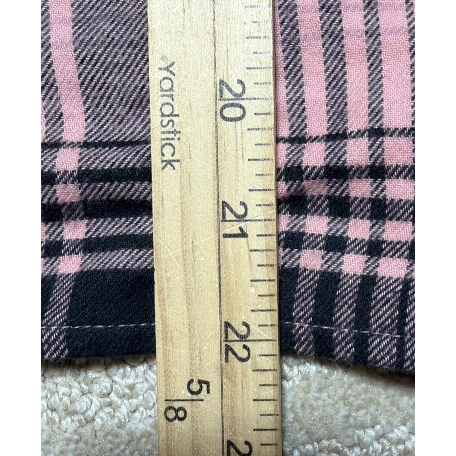 Levi's Women's M Pink Black Oversized Flannel Button Up Long Sleeve Shirt NWT