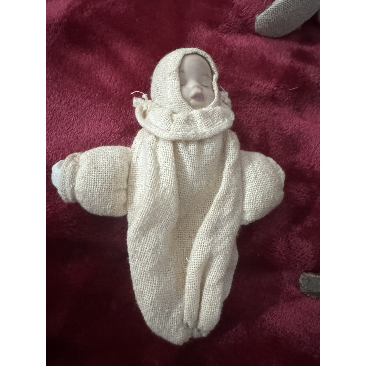 Vintage House of Lloyd A Child Is Born Nativity Mary Joseph Jesus 542132 1990s